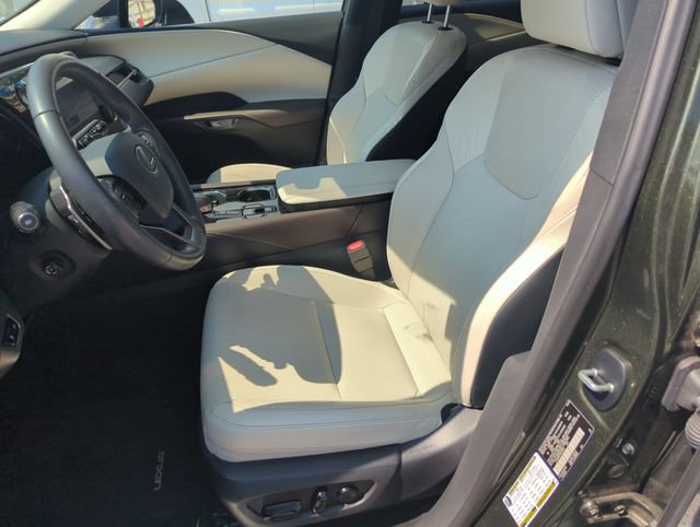 Used 2024 Lexus RX 350 FWD w/ Technology Package image 11