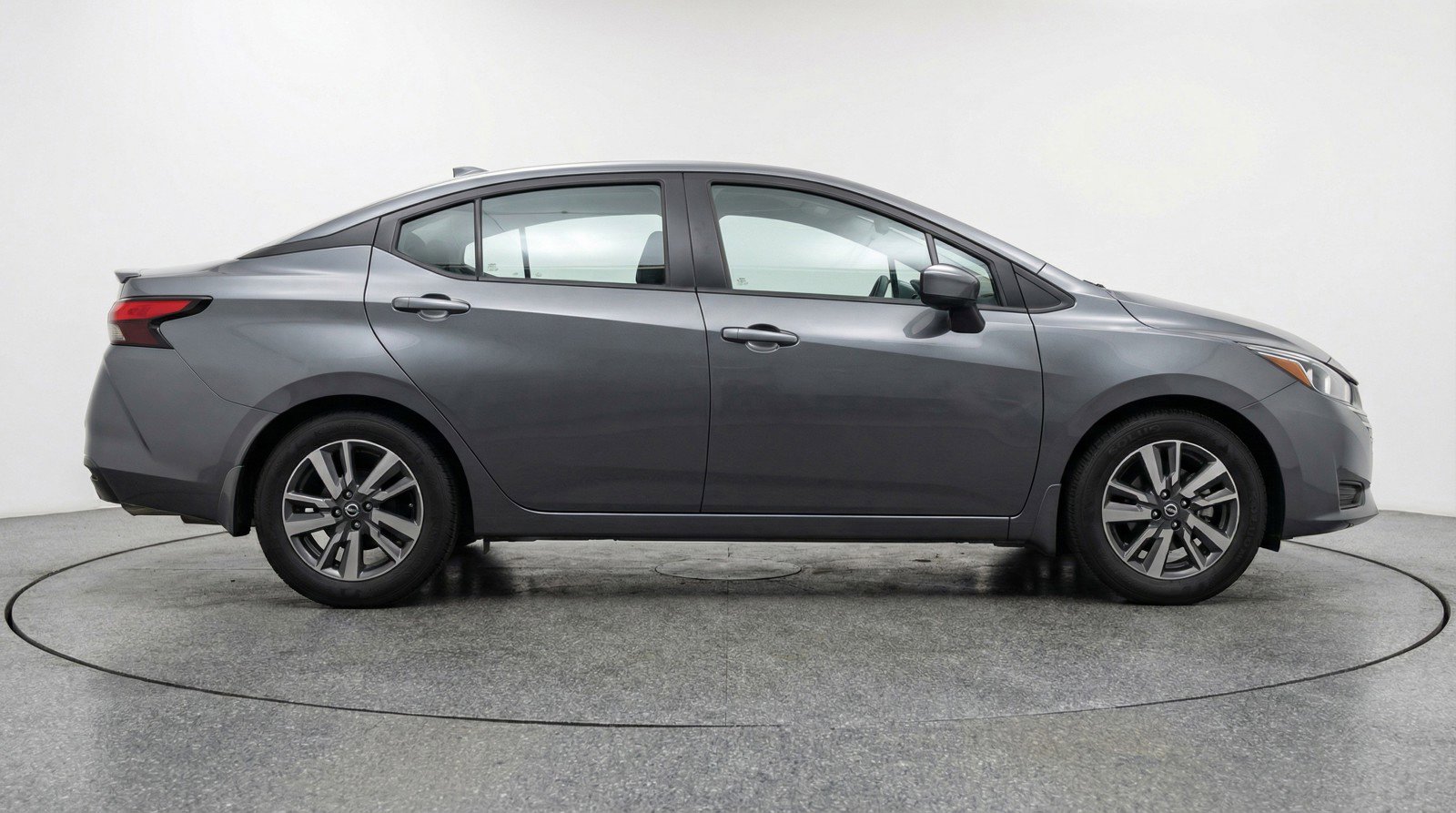 Used 2025 Nissan Versa SV FWD image 11