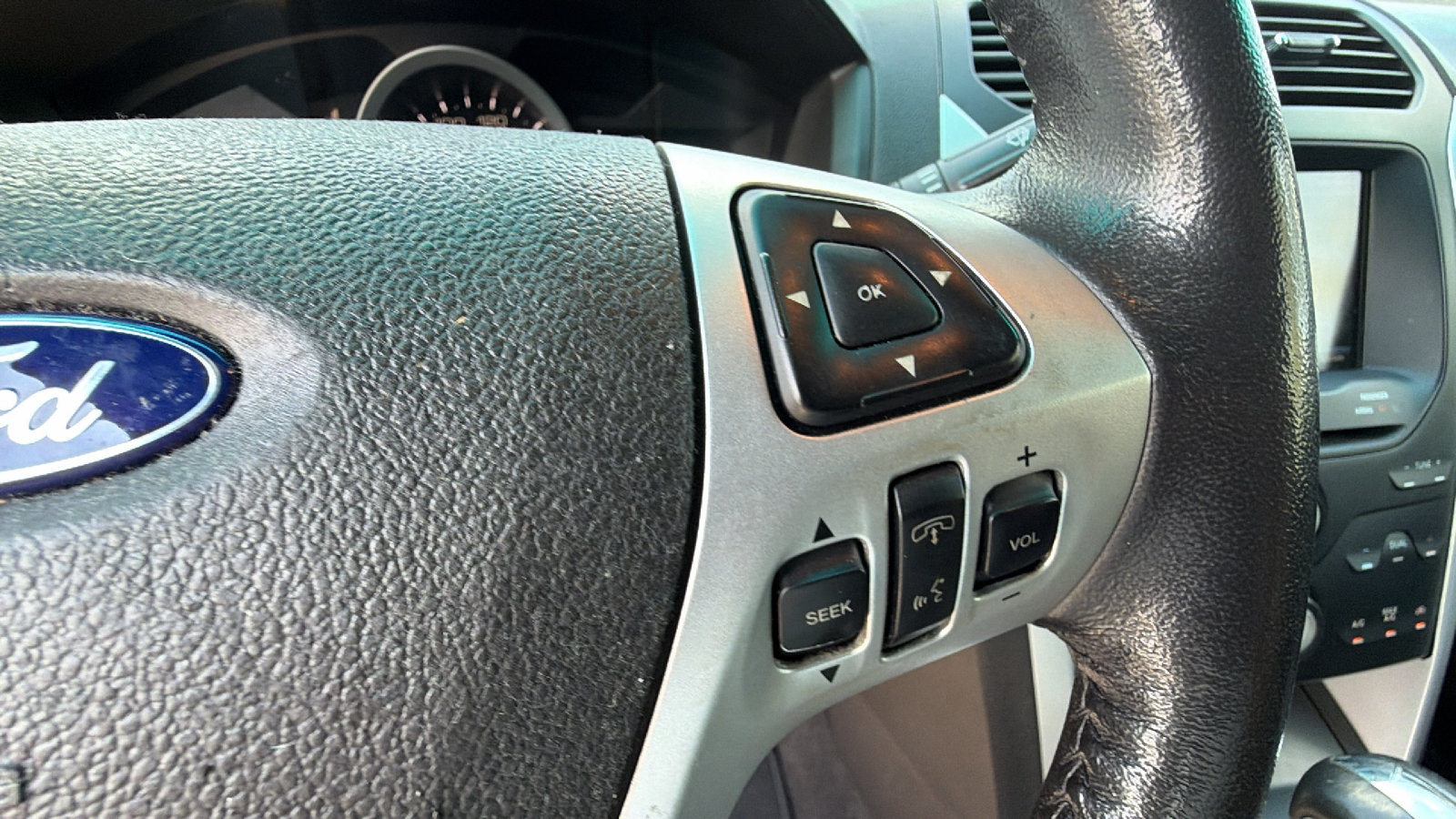 Used 2013 Ford Explorer XLT FWD image 32