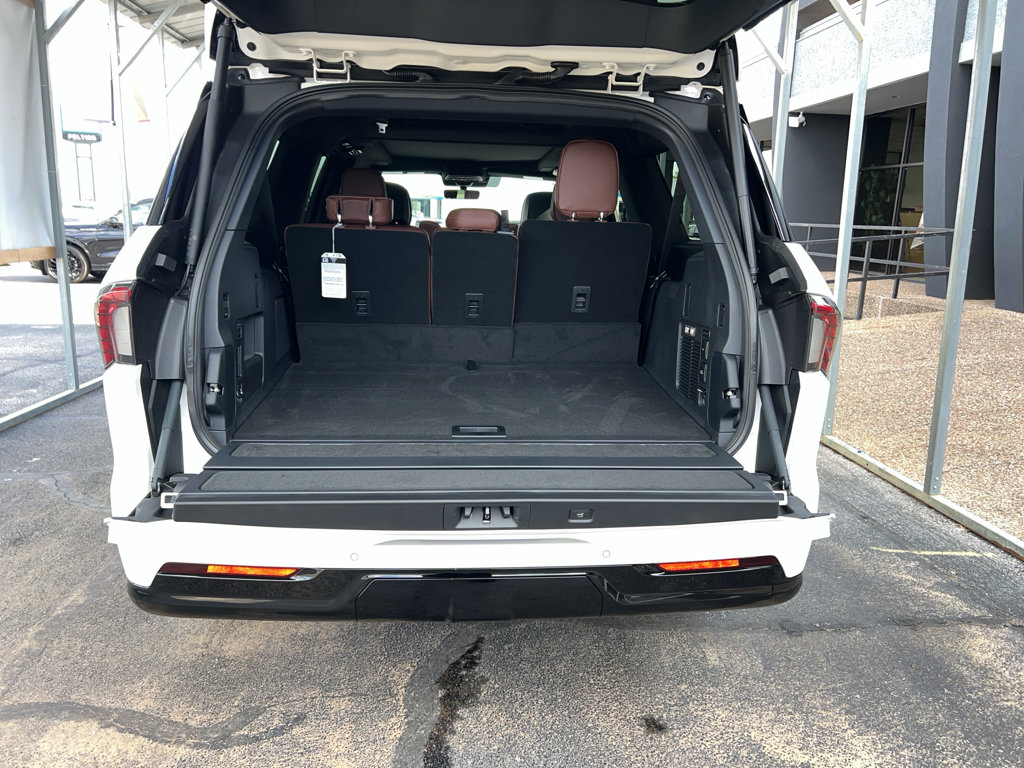 New 2025 Lincoln Navigator L Reserve image 17