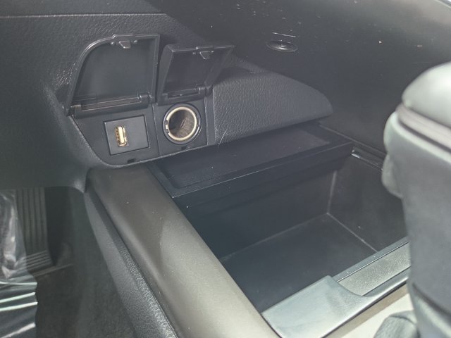 Used 2024 Toyota Camry SE FWD image 23