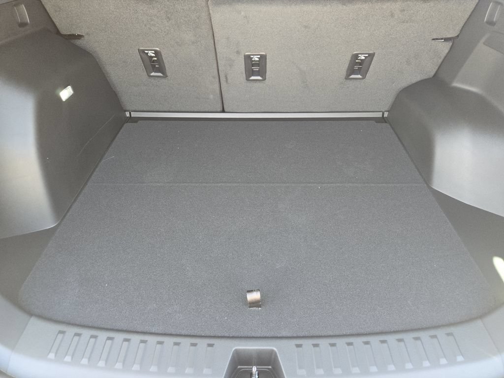 New 2027 Chevrolet Equinox RS w/ Convenience Package III FWD image 23