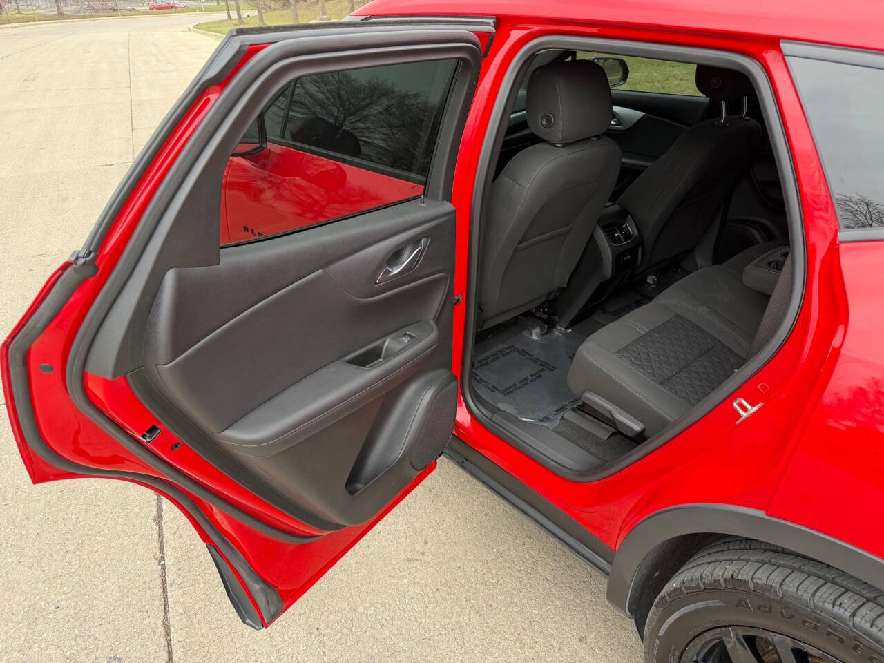 Used 2021 Chevrolet Blazer LT FWD image 34