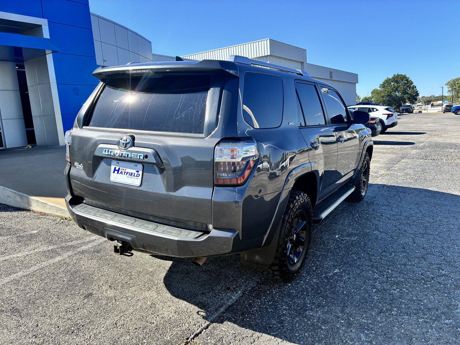 Used 2016 Toyota 4Runner SR5 AWD/4WD image 8