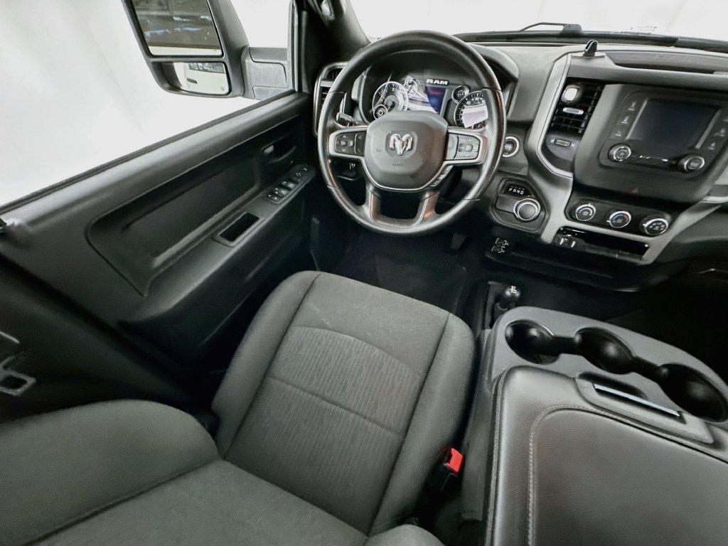 Used 2024 RAM 2500 Tradesman w/ Chrome Appearance Group AWD/4WD image 9