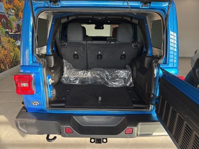 Used 2024 Jeep Wrangler Sahara w/ Technology Group image 42
