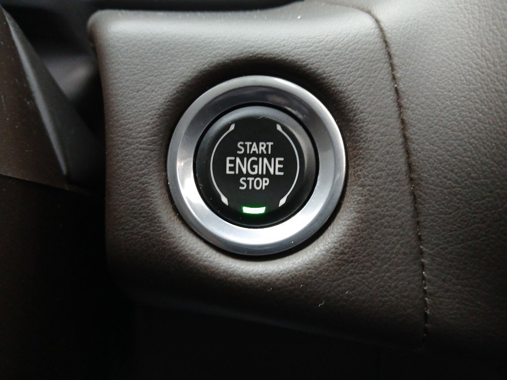 Used 2022 Chevrolet Suburban Z71 w/ Luxury Package image 40