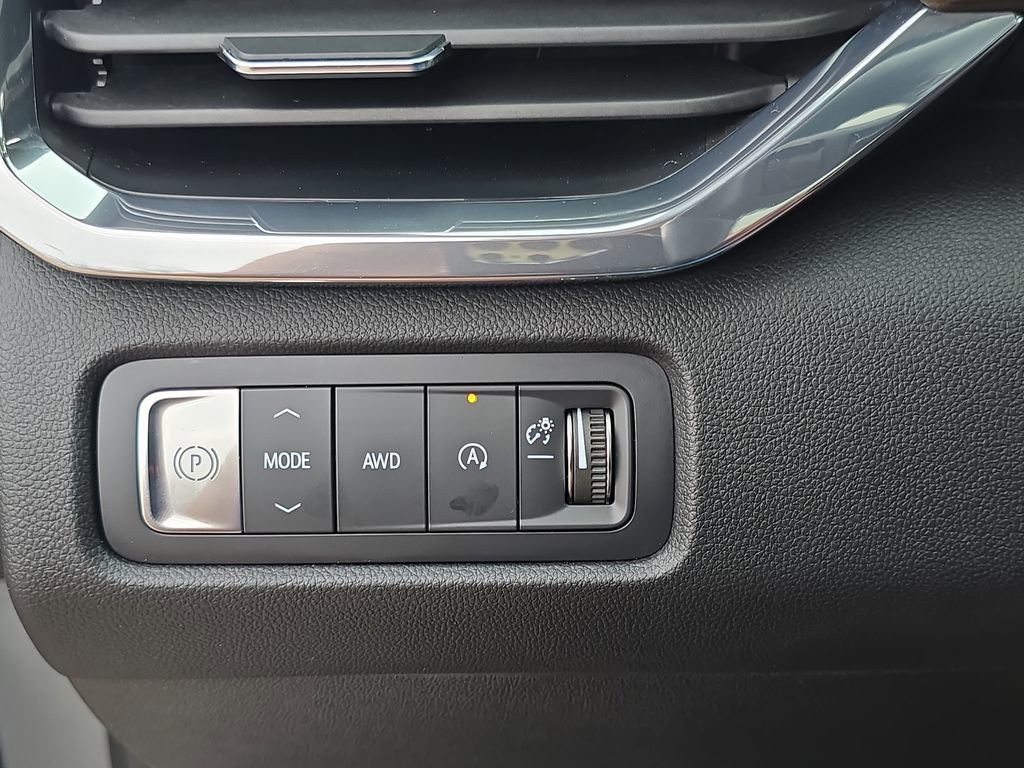 Used 2024 GMC Acadia Denali w/ Super Cruise Package image 29