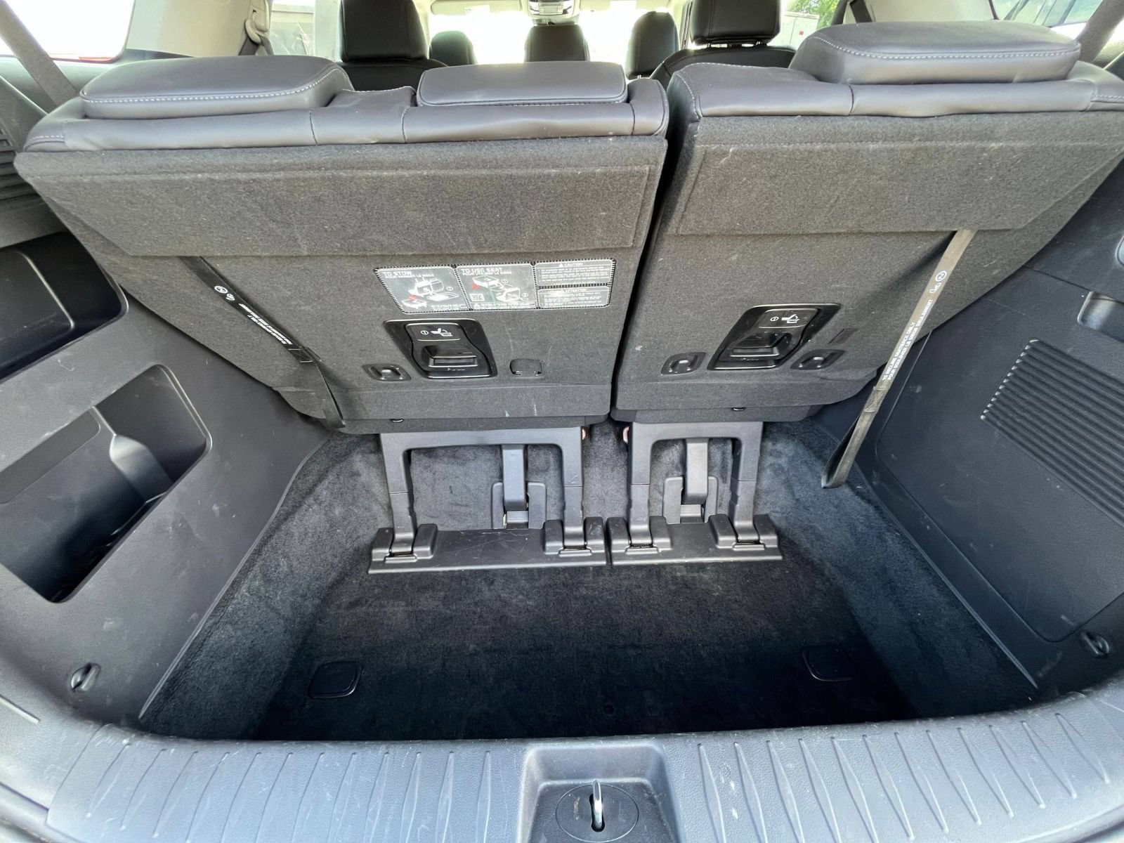 Used 2026 Kia Carnival FWD image 34