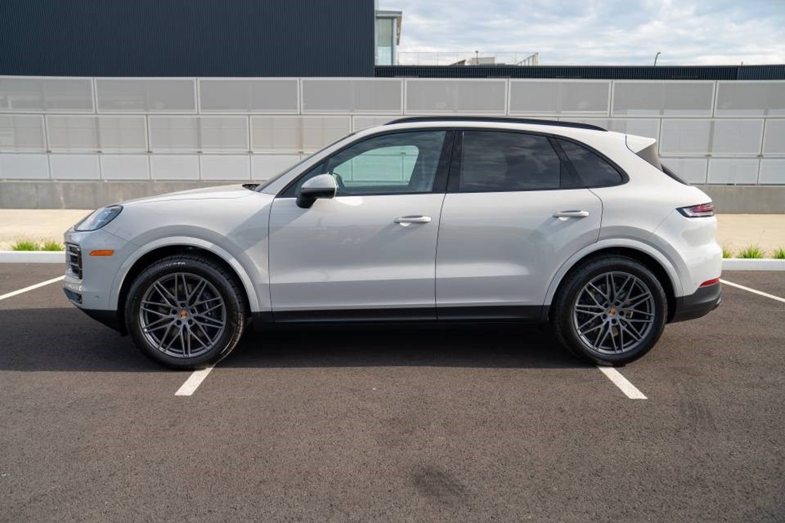 New 2026 Porsche Cayenne AWD/4WD image 2