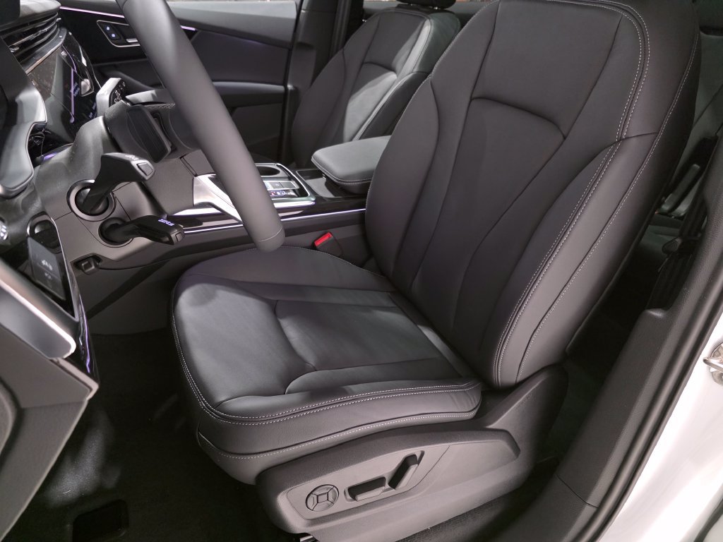 New 2026 Audi Q7 2.0T Premium AWD/4WD image 17