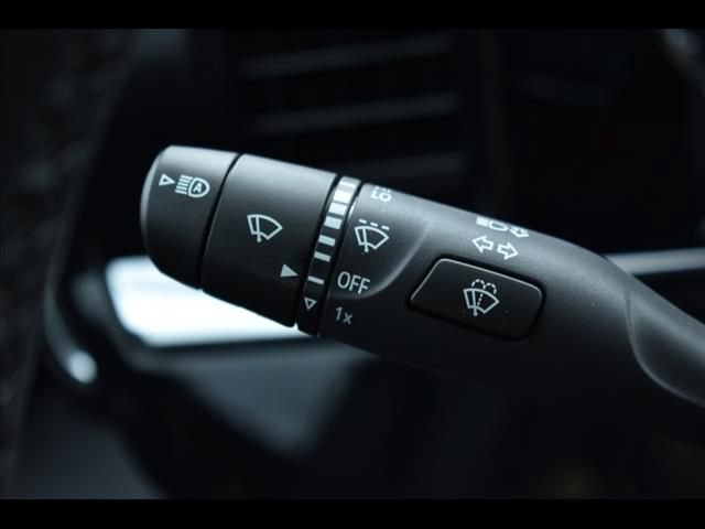 Used 2025 Chevrolet Silverado 1500 LT AWD/4WD image 26