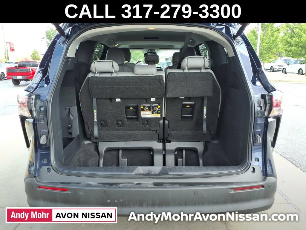 Used 2026 Toyota Sienna XLE FWD image 9