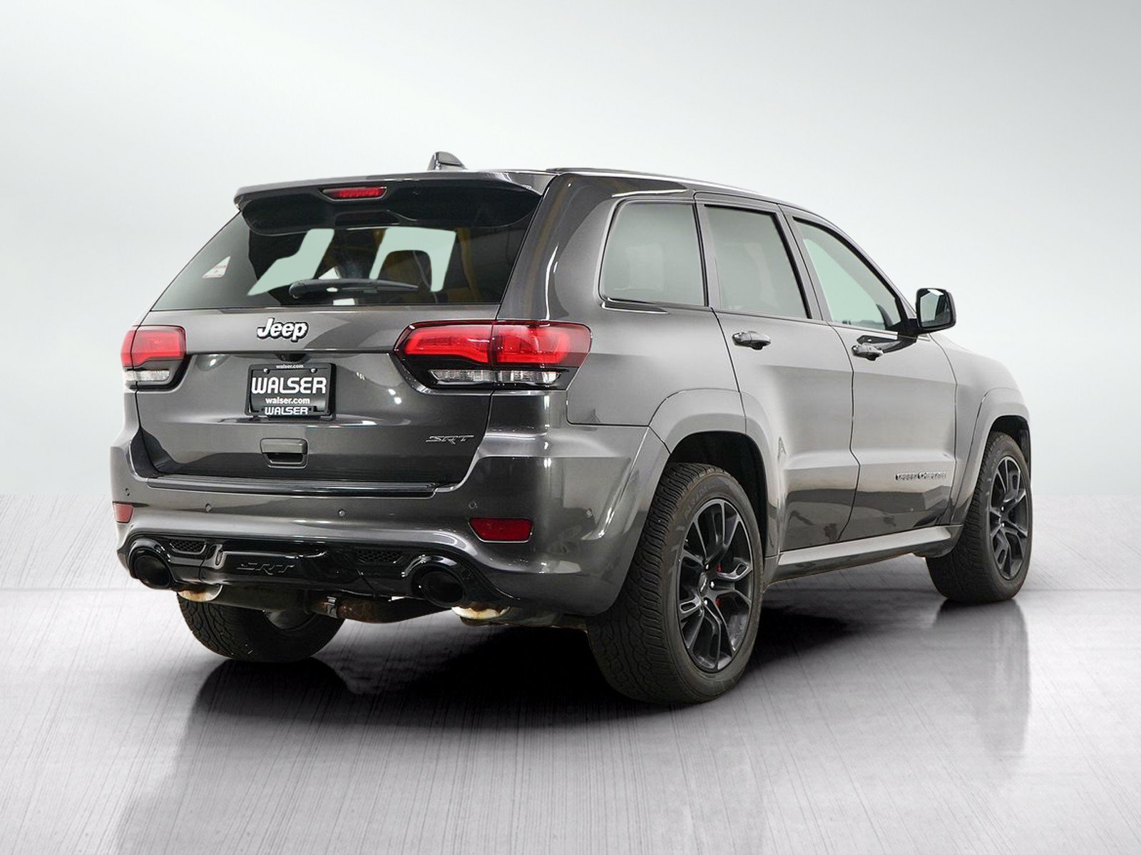 Used 2017 Jeep Grand Cherokee SRT AWD/4WD image 6
