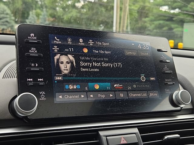 Used 2018 Honda Accord EX image 18