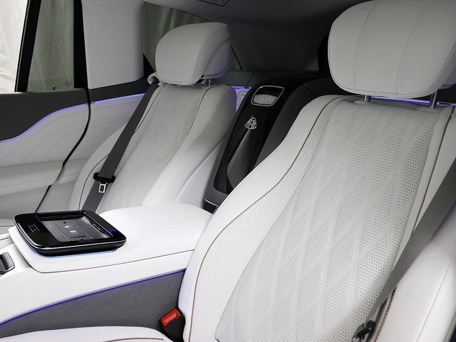 New 2026 Mercedes-Benz Maybach GLS 600 4MATIC image 17