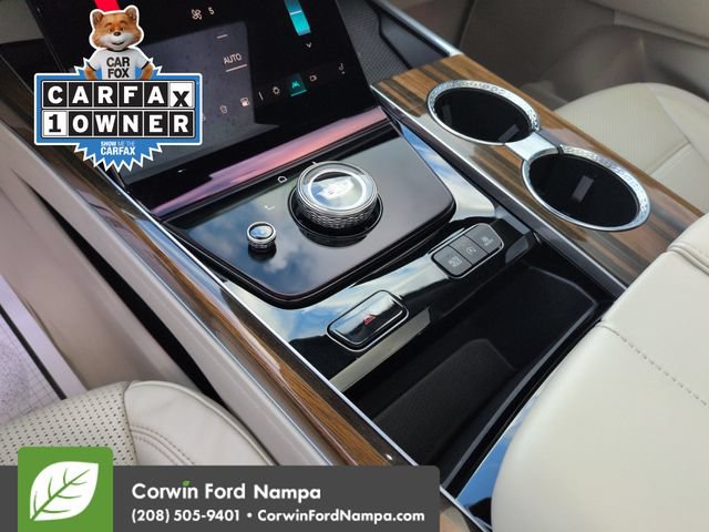 Used 2025 Cadillac Escalade ESV Sport Platinum w/ LPO, Floor Liner Package AWD/4WD image 18