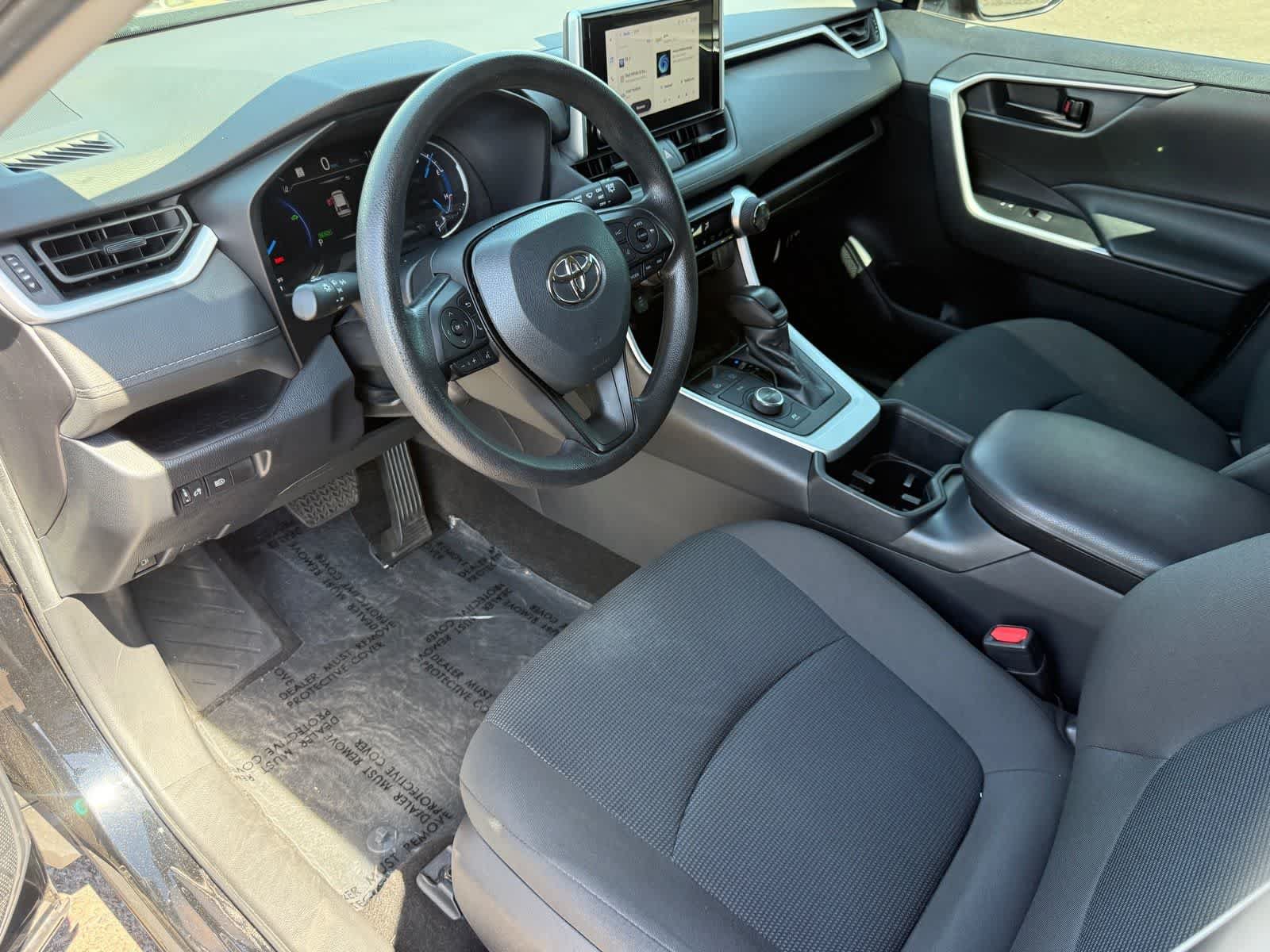 Used 2023 Toyota RAV4 LE AWD/4WD image 12