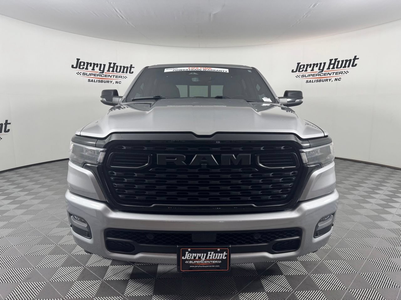 Used 2025 RAM 1500 Big Horn AWD/4WD image 4