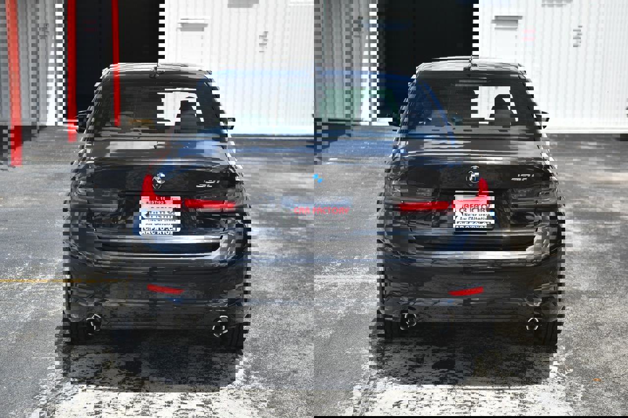 Used 2021 BMW 330i Sedan w/ Convenience Package image 5