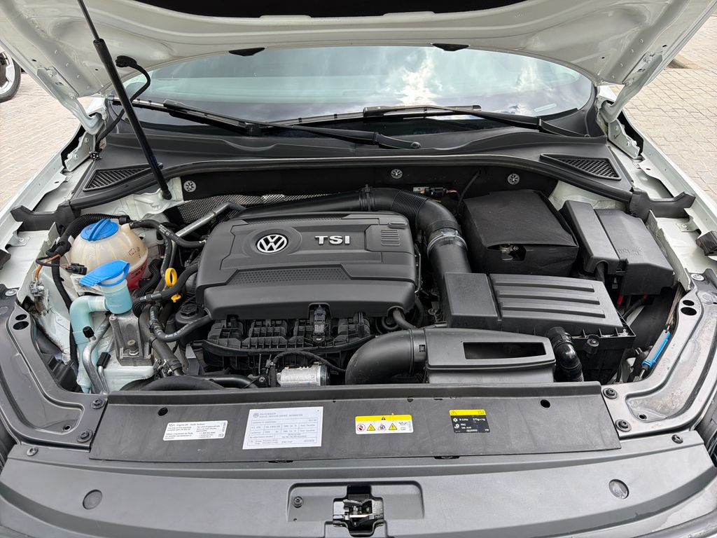 Used 2017 Volkswagen Passat 1.8T SE FWD image 22