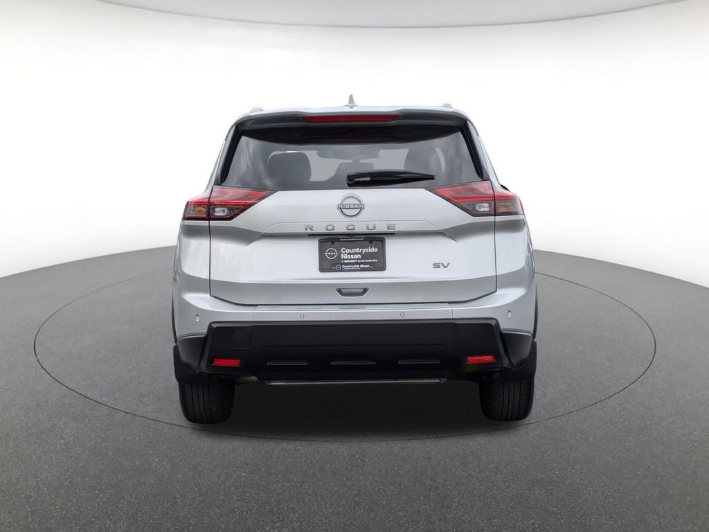 Used 2024 Nissan Rogue SV w/ SV Premium Package image 6