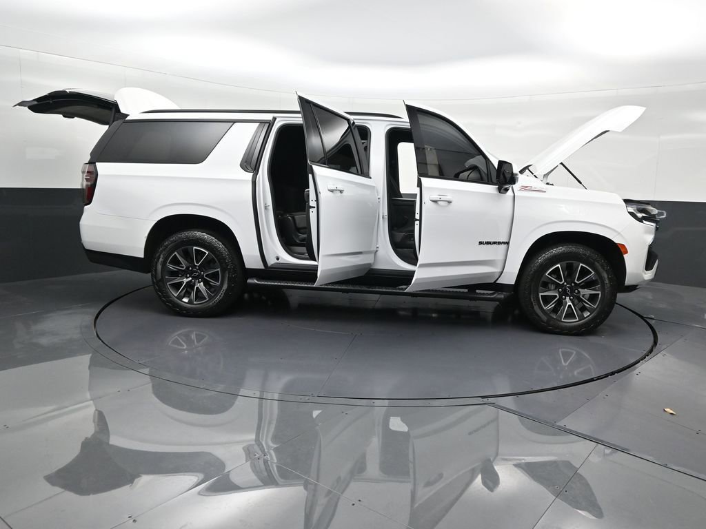 Used 2024 Chevrolet Suburban Z71 w/ Luxury Package image 34