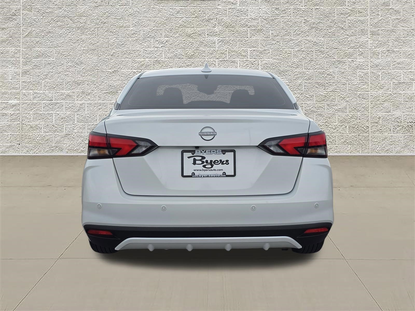 Used 2025 Nissan Versa SV w/ Trunk Package image 6