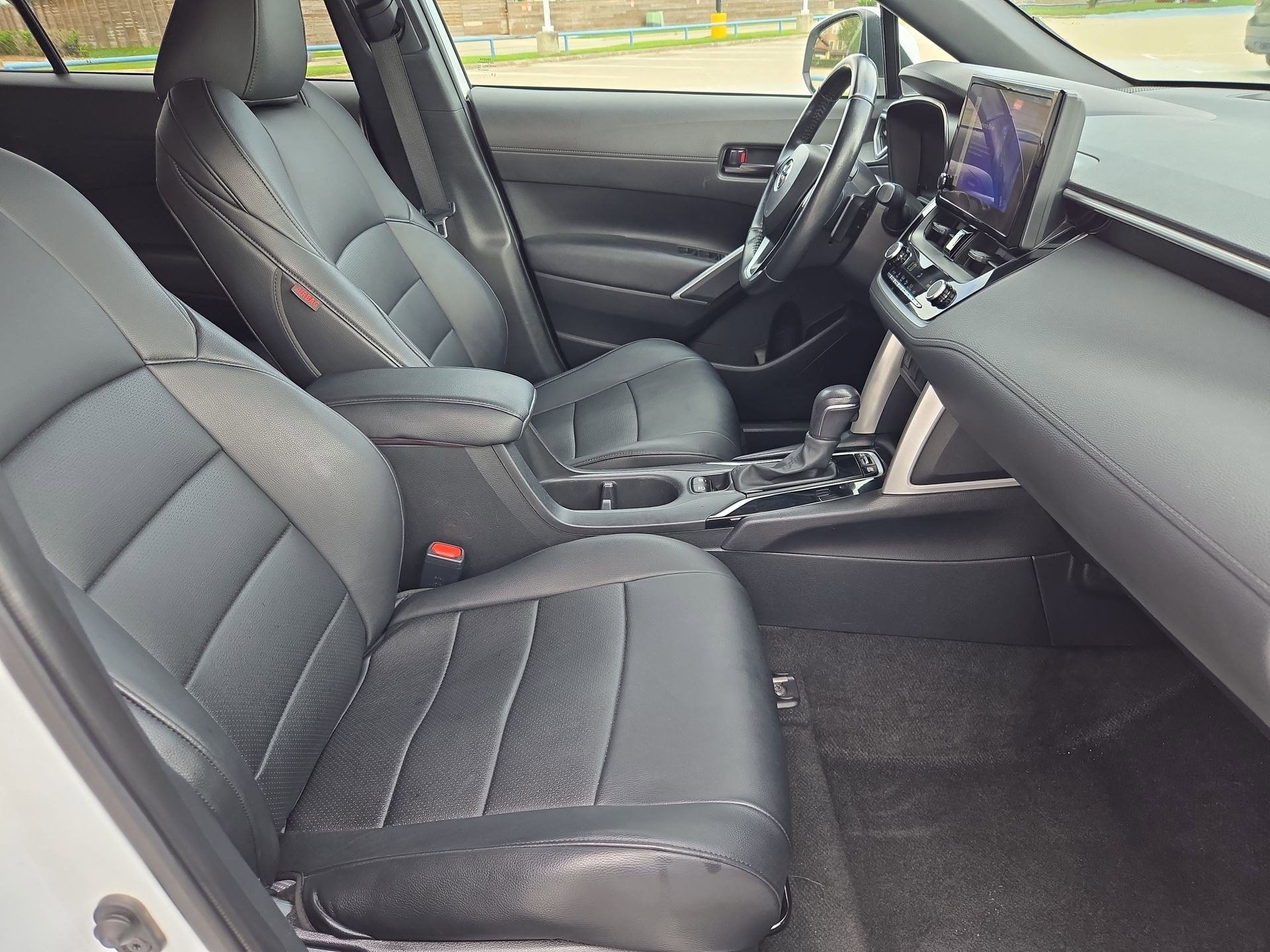 Used 2023 Toyota Corolla Cross S AWD/4WD image 30