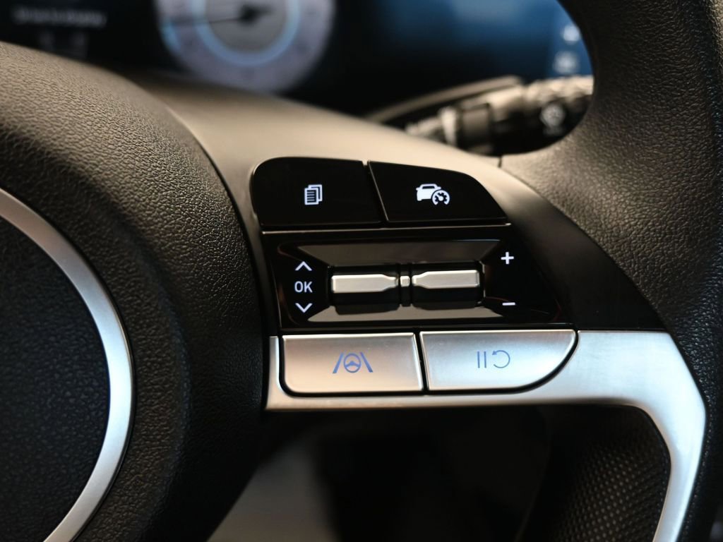 Used 2024 Hyundai Elantra SEL image 35