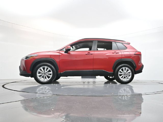 Used 2023 Toyota Corolla Cross LE FWD image 48