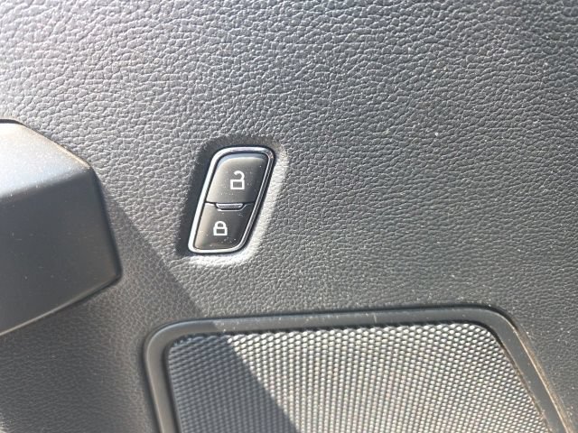 Used 2019 Ford F150 XLT w/ Equipment Group 302A Luxury AWD/4WD image 13