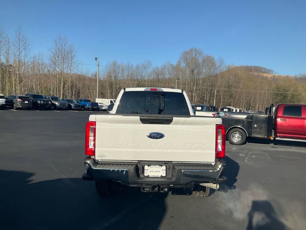 New 2026 Ford F250 XL w/ XL Driver Assist Package AWD/4WD image 6