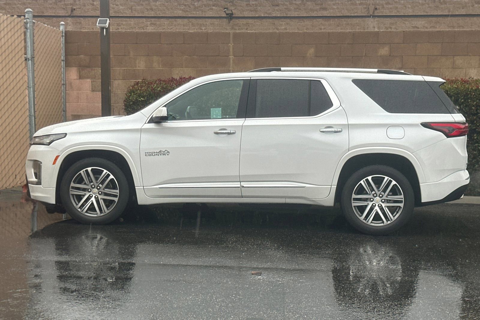 Used 2023 Chevrolet Traverse High Country w/ LPO, Floor Liner Package image 7