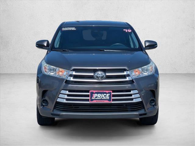Used 2019 Toyota Highlander LE FWD video 2
