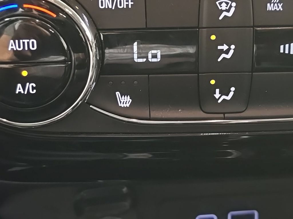 Used 2025 Chevrolet Trax ACTIV w/ Driver Confidence Package FWD image 26