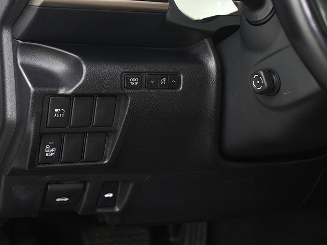 Used 2018 Lexus IS 300 AWD w/ Comfort Package image 22