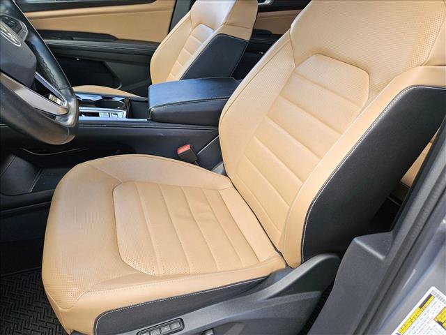 Used 2024 Volkswagen Atlas Cross Sport SEL R-Line image 15