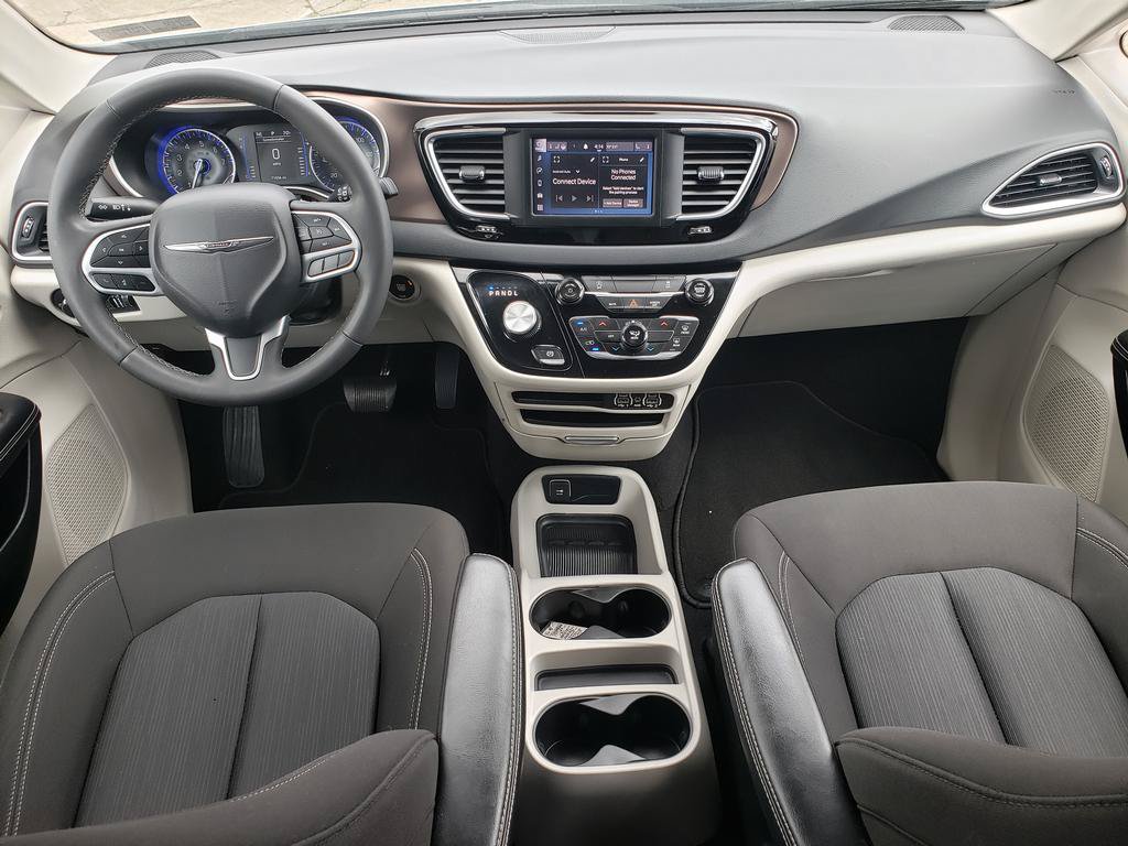 Certified 2023 Chrysler Voyager LX FWD image 14