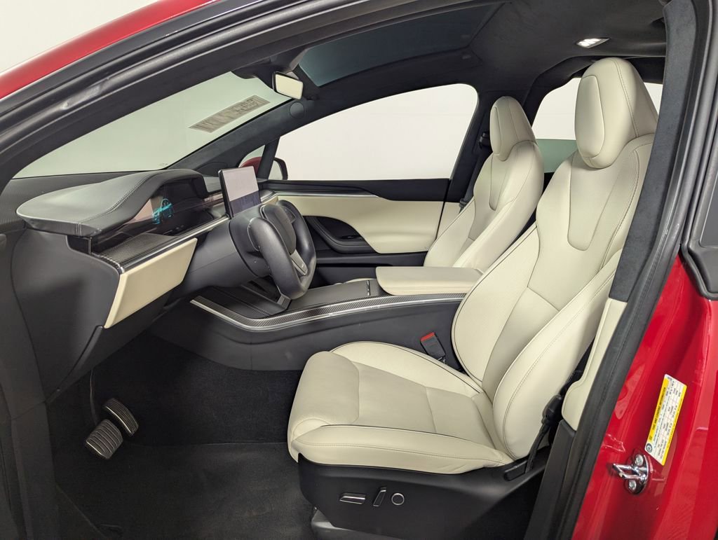 Used 2022 Tesla Model X Plaid image 4