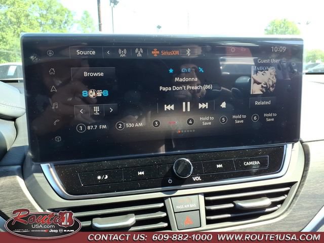 Used 2025 Nissan Altima 2.5 SL FWD image 31