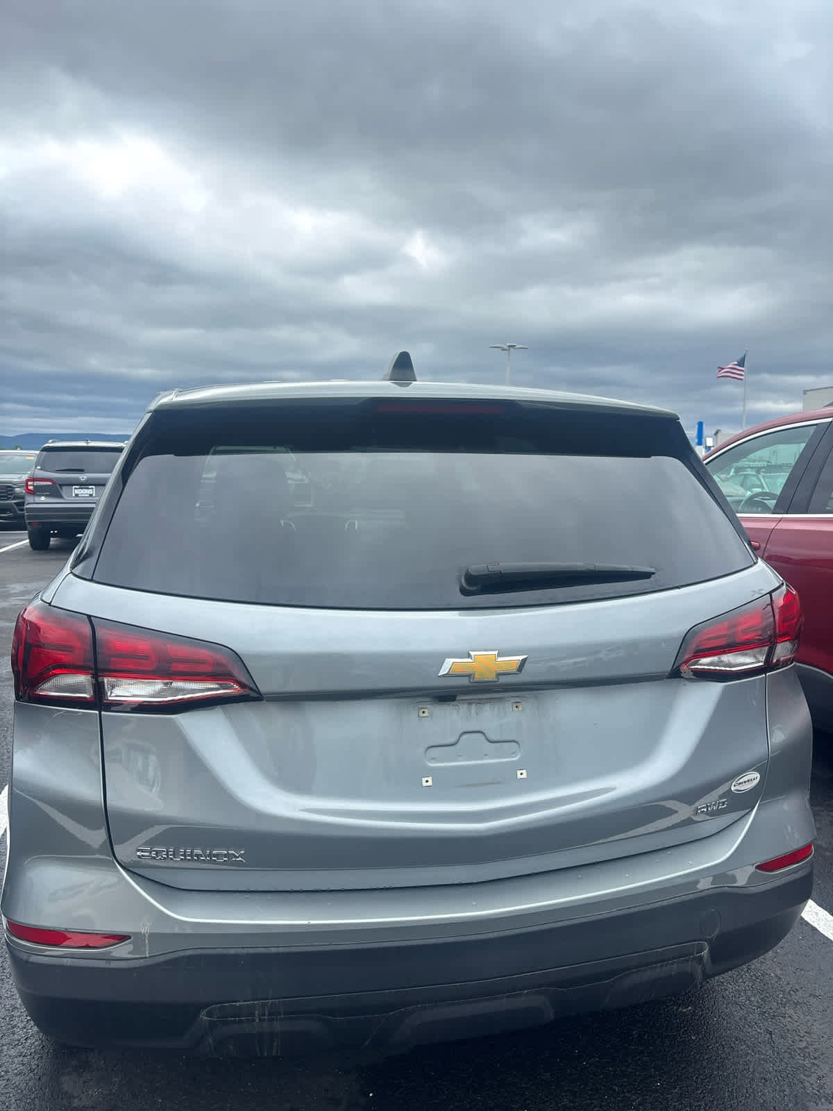 Used 2023 Chevrolet Equinox LS w/ LS Convenience Package AWD/4WD image 3
