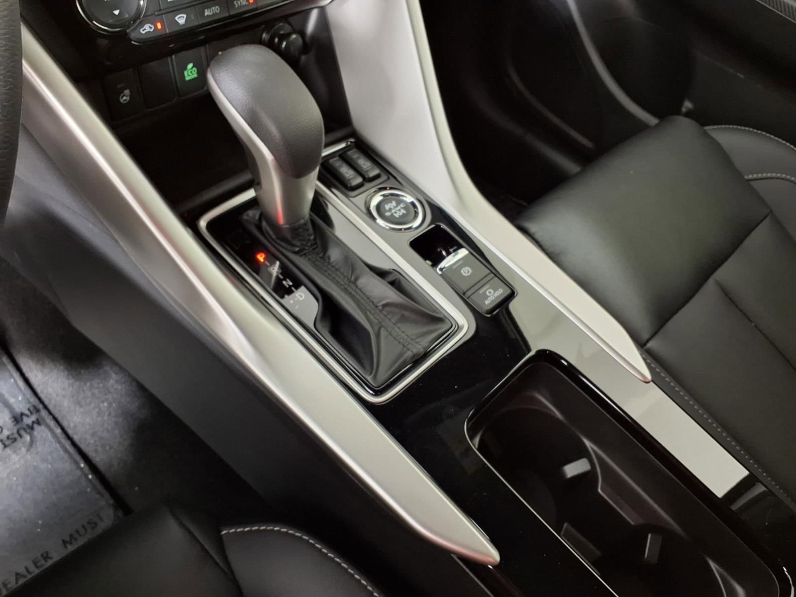 Used 2024 Mitsubishi Eclipse Cross SEL image 18