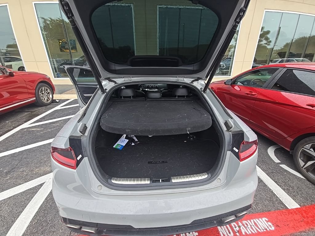 Used 2019 Kia Stinger GT2 AWD/4WD image 13