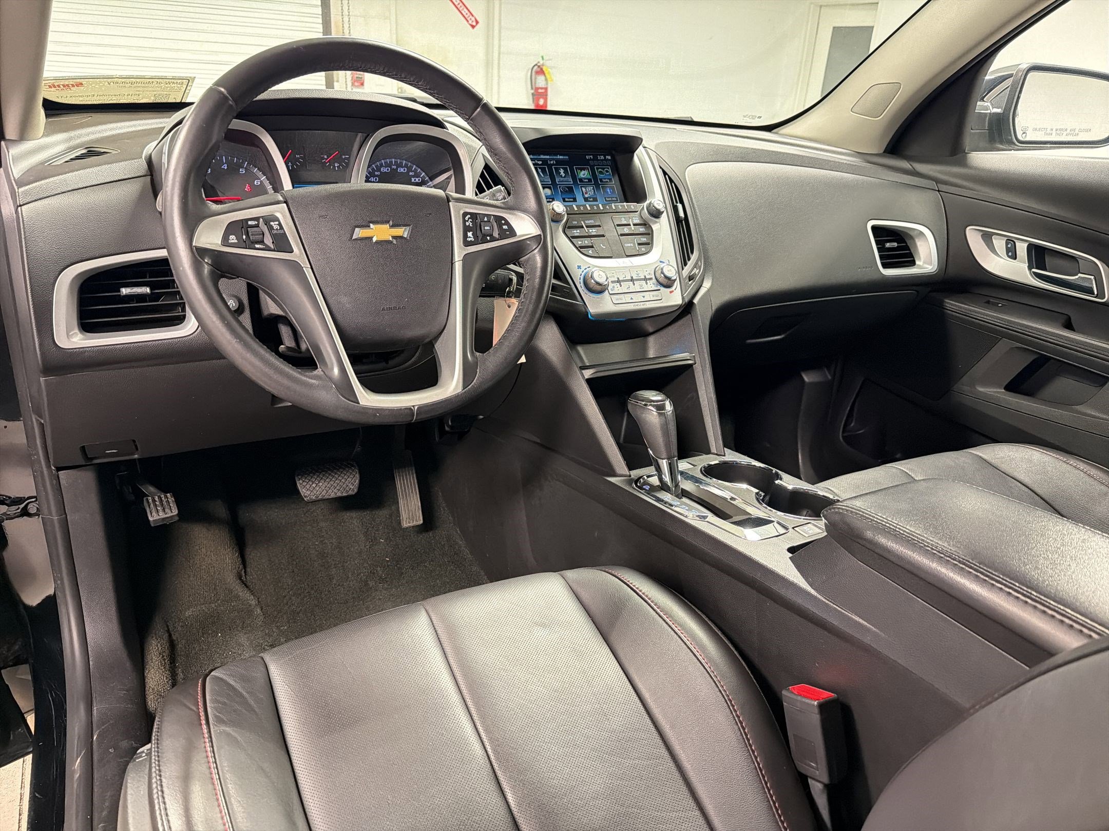 Used 2016 Chevrolet Equinox LTZ image 25