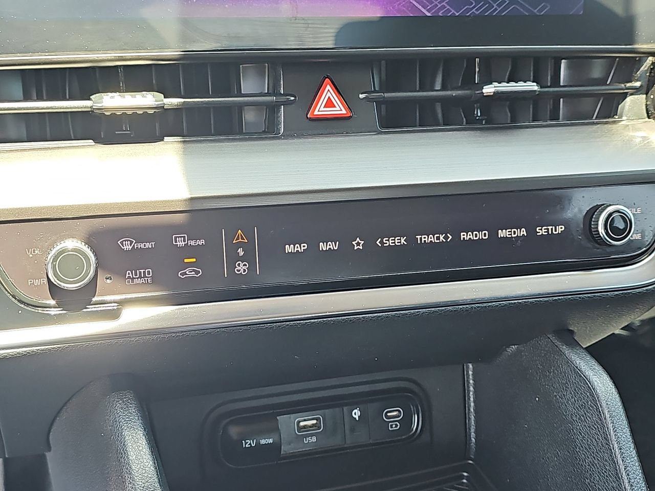 Used 2025 Kia Sportage EX FWD image 20