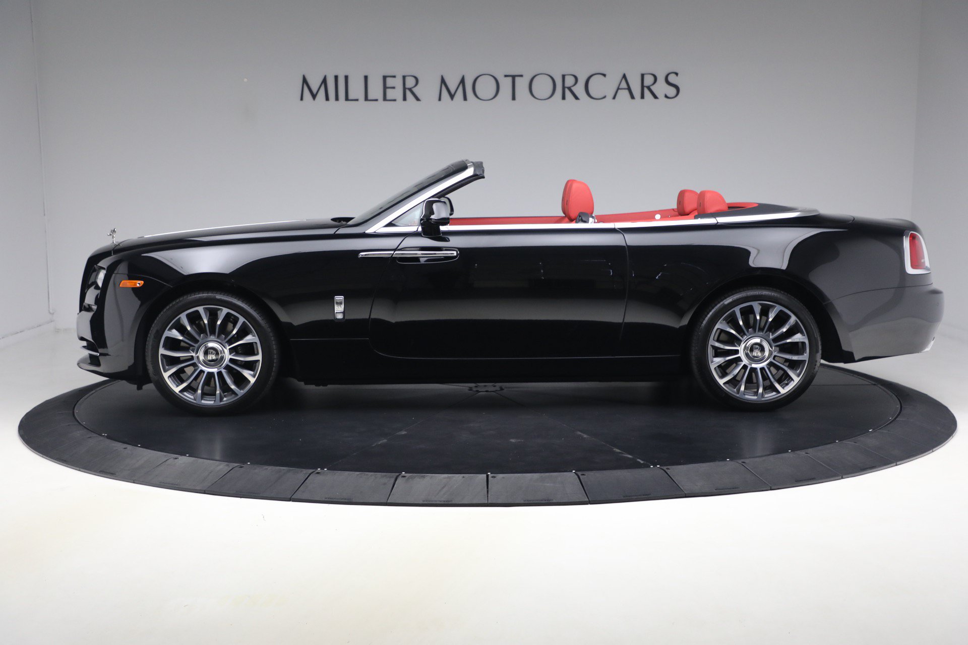 Certified 2020 Rolls-Royce Dawn RWD image 3