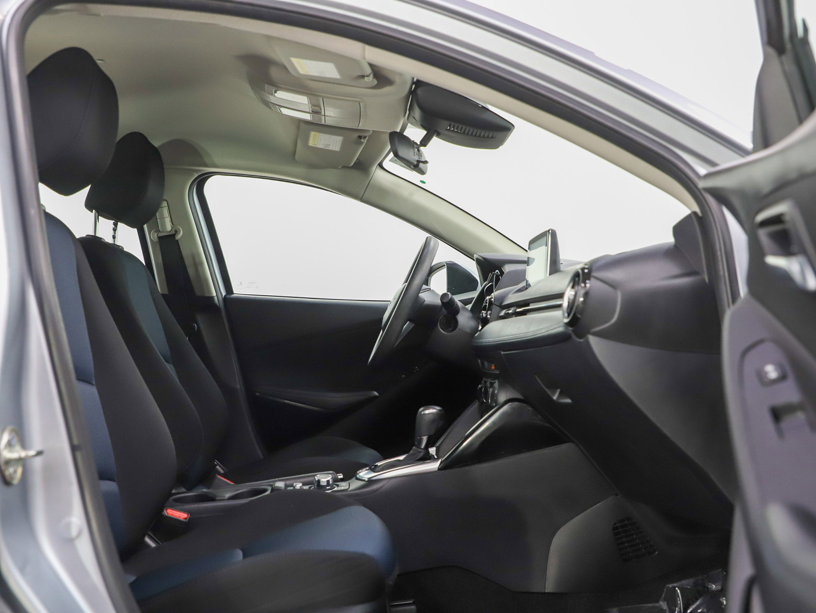 Used 2018 Toyota Yaris iA image 11