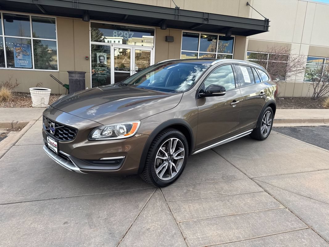Used 2016 Volvo V60 T5 Cross Country w/ Convenience Package AWD/4WD image 2
