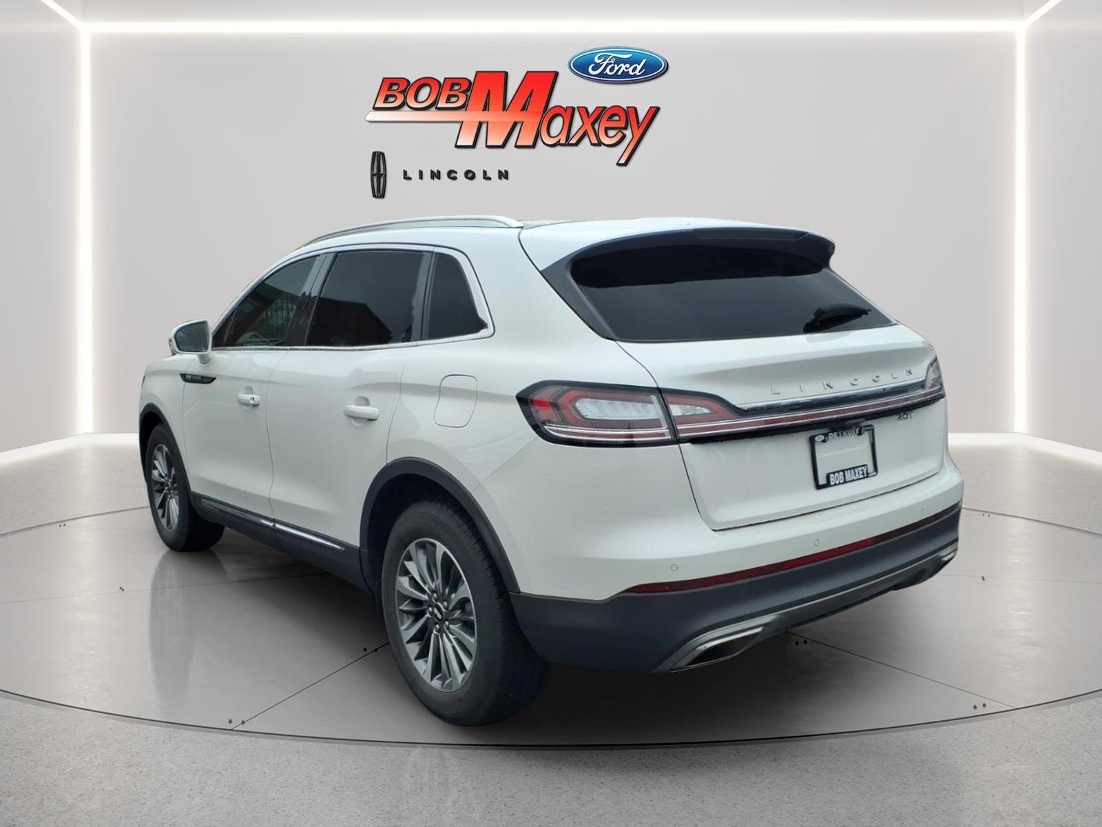 Used 2019 Lincoln Nautilus Select FWD image 6